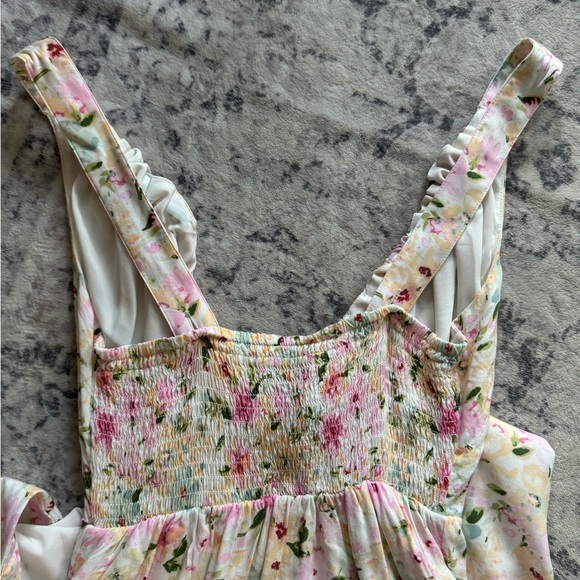 Abercrombie & Fitch Floral Dress. size XS. Adjustable straps with buttons. Slit - Picture 8 of 8
